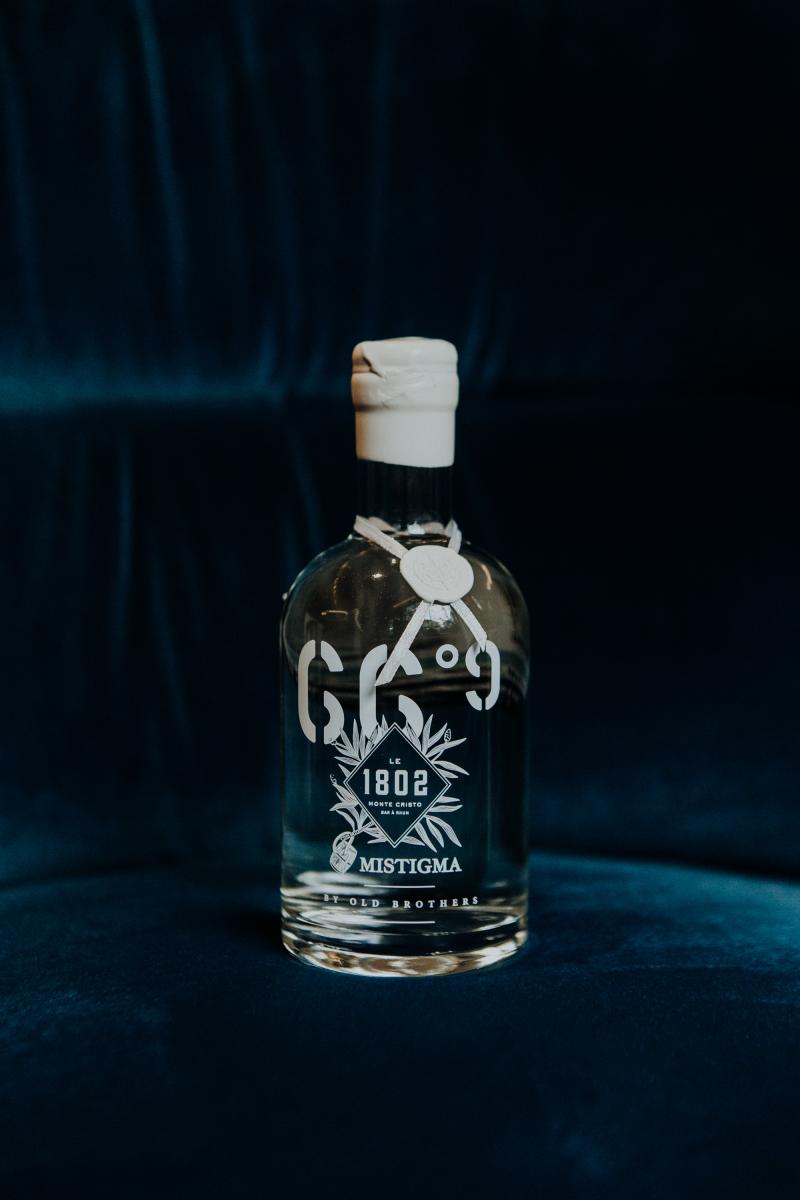 Old Brothers Rhum 66.9° x Bar 1802